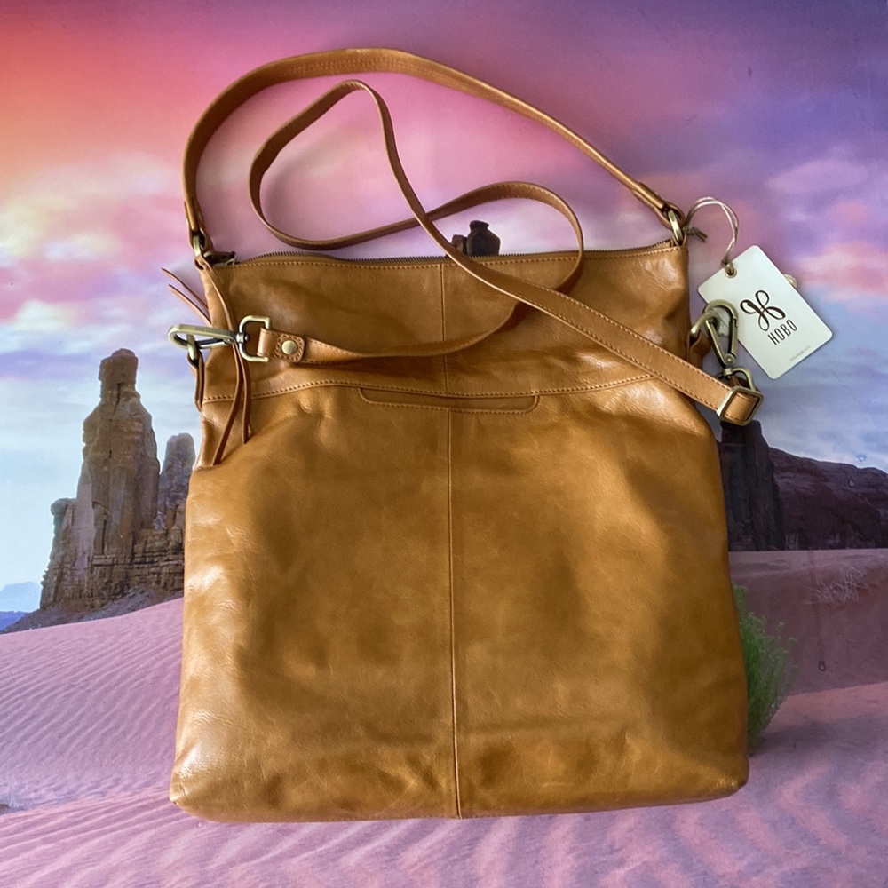 ๐ค๐NWT HOBO Leather Shoulder/Crossbody bag. - Picture 11 of 15